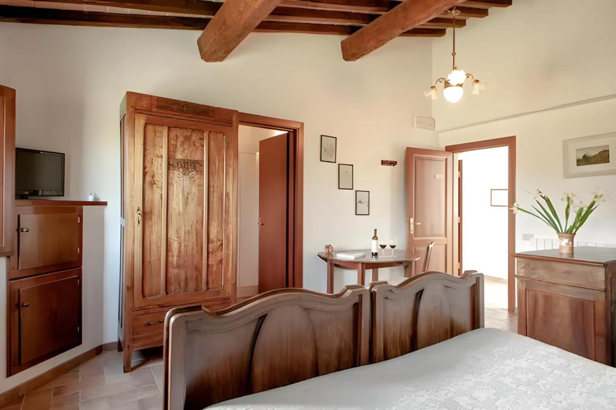 Agriturismo Fattoria Di Statiano โปมารันเช ภายนอก รูปภาพ
